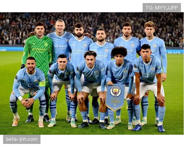 刘易斯坚定表示曼城阵容依旧世界级将全力以赴为球队争取更多荣誉